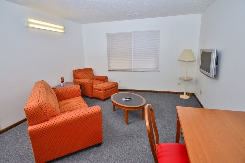 เมนสเตย์ โฮเต็ล เอ็กซ์เทนด์ สเตย์ แคนตัน โอไฮโอ Motel Lake Cable ภายนอก รูปภาพ